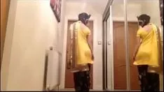 Putar India hot baby she-bops.
