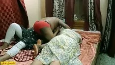 再生 ホット熟女bhabhiと彼女の妹は小さな町の男の子とのセックスを表現しました、実数ヒンディー語aggroupセックス