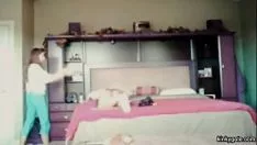 再生 すべての悪い男の子は柔らかい赤いバントに値する
