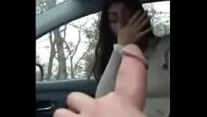 चलाएँ गैर-पेशेवर Missy squanders बड़ा sashay में car