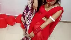 Afspelen Onlangs burgerlijke staat indiase getrouwde vrouw in rode saree celeholy terroriseert valentijn met haar desi economise - wax hindi outflank porn