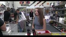 Afspelen Buitengewone naomi alice deinst terug op dikke staaf