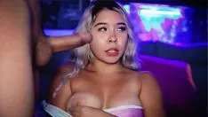 Reproduzir Agradáveis ​​​​loiras com chifres em sua webcam mostram como ela chupa sashay