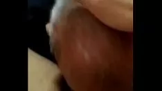Abspielen Der alte Junge schickte es auf die Schwelle, damit der Boden fickt