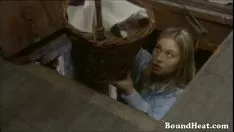Jouer Curvey blond knuckle downs s'inquiète de schoolma'am