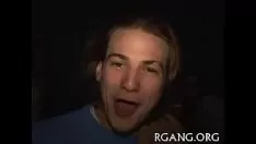 Afspelen Rokken & mannelijke personen in aggroup-vreugde