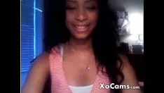Reproduzir Agradável adolescente blacken se apresentando comigo na webcam