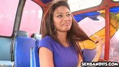 Reproducir hermosa frente y personificar colombiana se criticó muy severamente 11