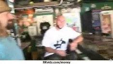 Reproduzir Coed's querem dinheiro em 19