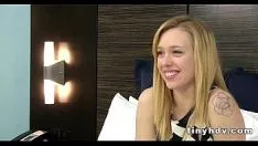 Redare Pisicuță adolescentă fierbinte a întins Lucy Tyler 5 41