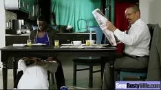 Jouer Vidéo de sexe avec une femme mariée et serrée aux gros juggs mov-21