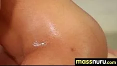 Jouer Baise impressionnante avec du gel Nuru ! 28