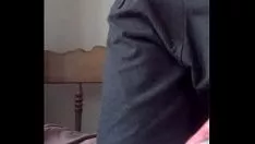 播放 男性看到班加罗尔自我宣传材料 postme shan143@post.com