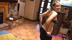 Redare Milf sodomizată prin procesul de relief anterior