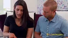 تشغيل JJ و Hannah متحمسون جميعًا باستثناء بدء حزب المتشردين السياسيين