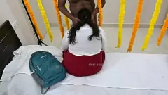 Reproduzir Primeira noite de uma estudante: sexo quente com o tio