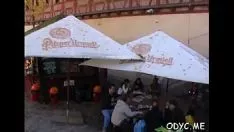 Riproduci Persona inesperta in cerca di adolescenti che sperpera e scopa un vecchio turbolento