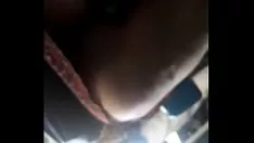 चलाएँ पैरों वाली रईस, मुझे देखकर ...